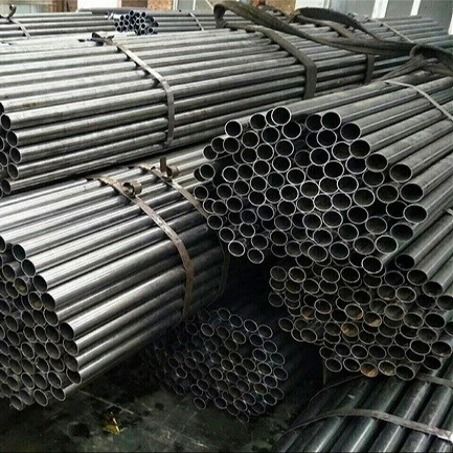 সিউমলেস কোল্ড টানা কার্বন ইস্পাত টিউব A106 A333 A335 Api 5l ঝালাই পাইপ X42 X46 X80